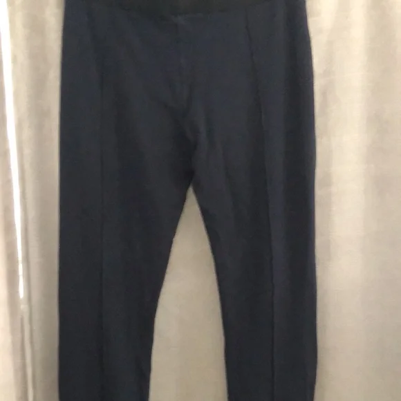 Super cute BCBG leggings. - Picture 5 of 8